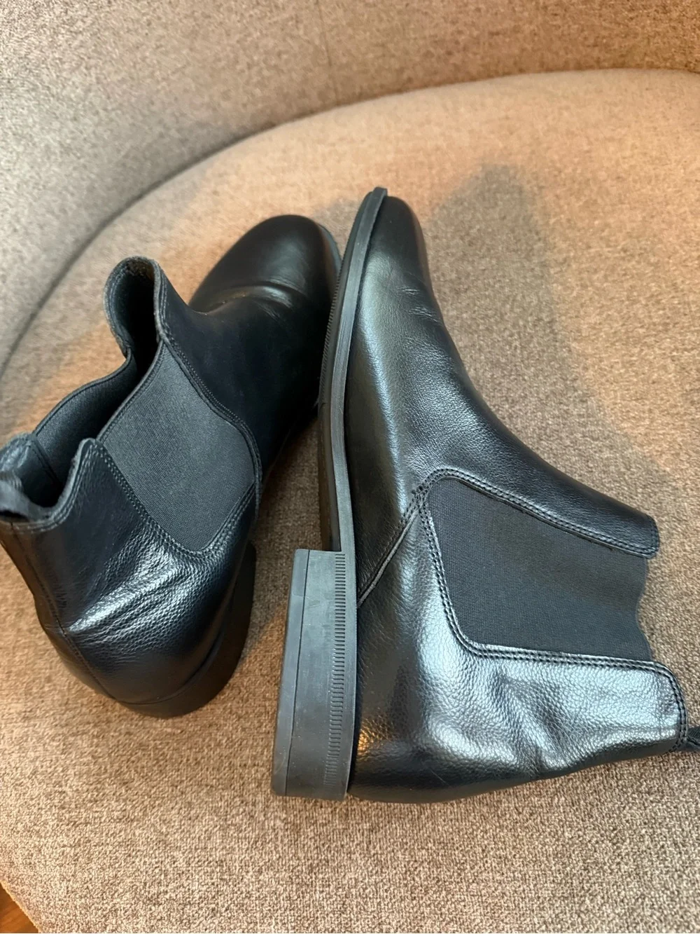 Boss sleek black